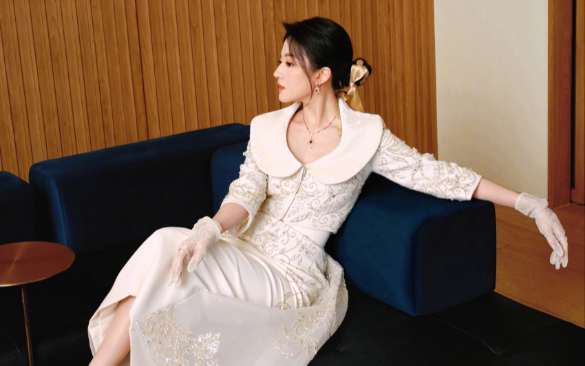 拉莱中尉的婚事 莫泊桑